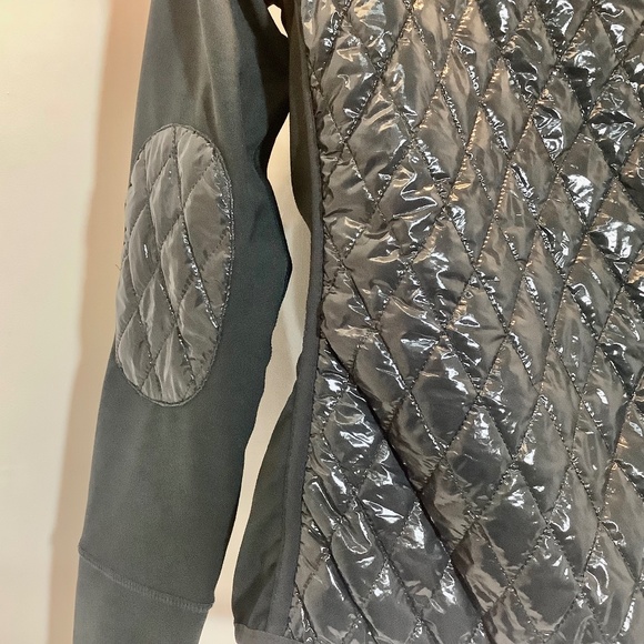 Jacket GGblue Black Quilted Front / Back Sz Small Stretch - Picture 7 of 11